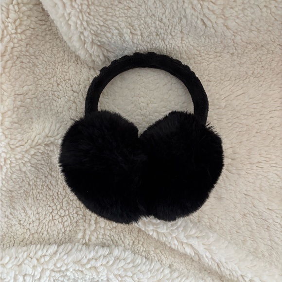 Goldbergh Earmuffs - Picture 4 of 4